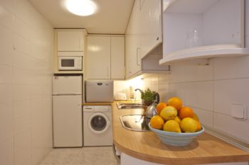 Apartamentos Edificio Puerto Colonia Sant Jordi Mallorca Cocina Kitchen Küche 3 Dormitorios